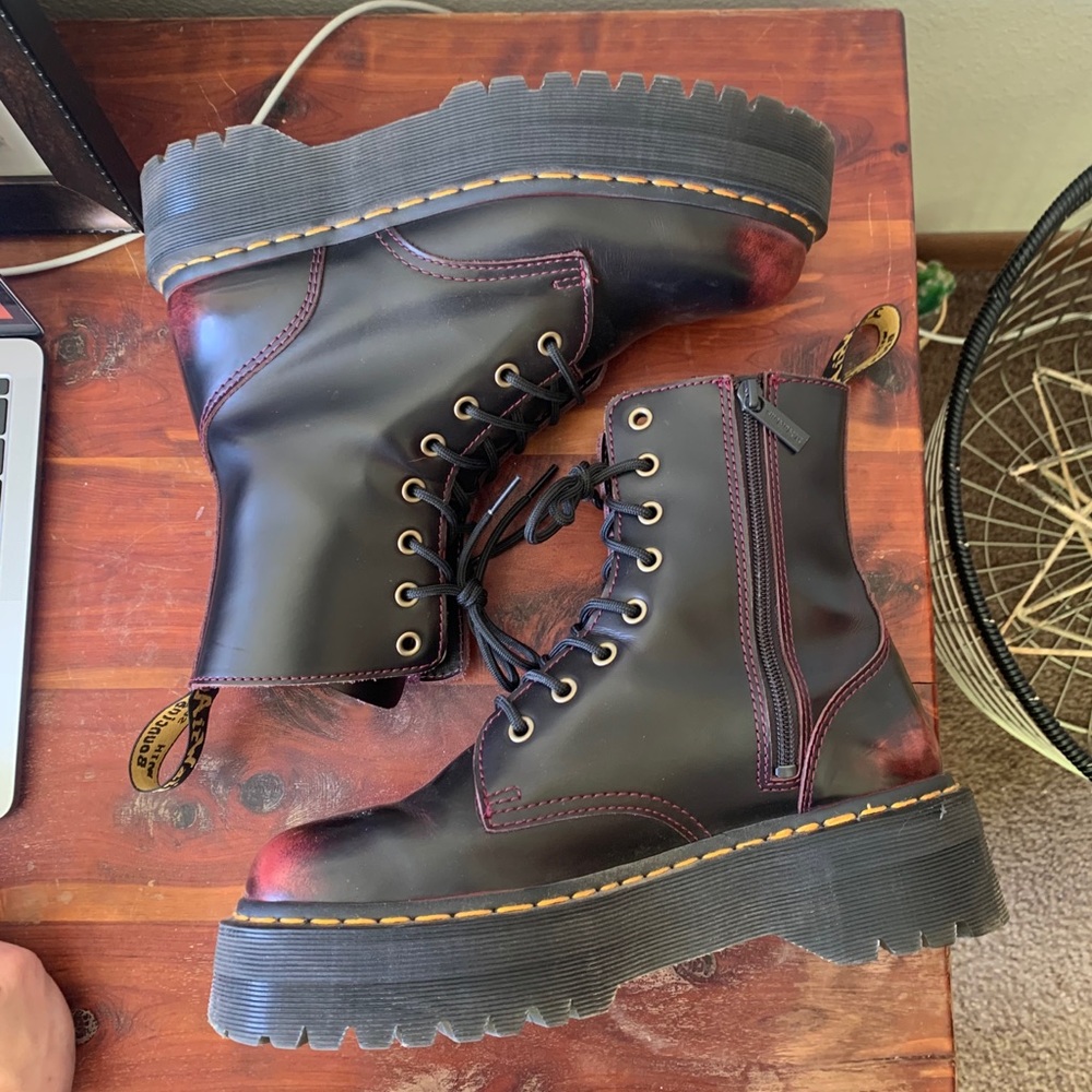 Jadon Arcadia dr martens! Size 9